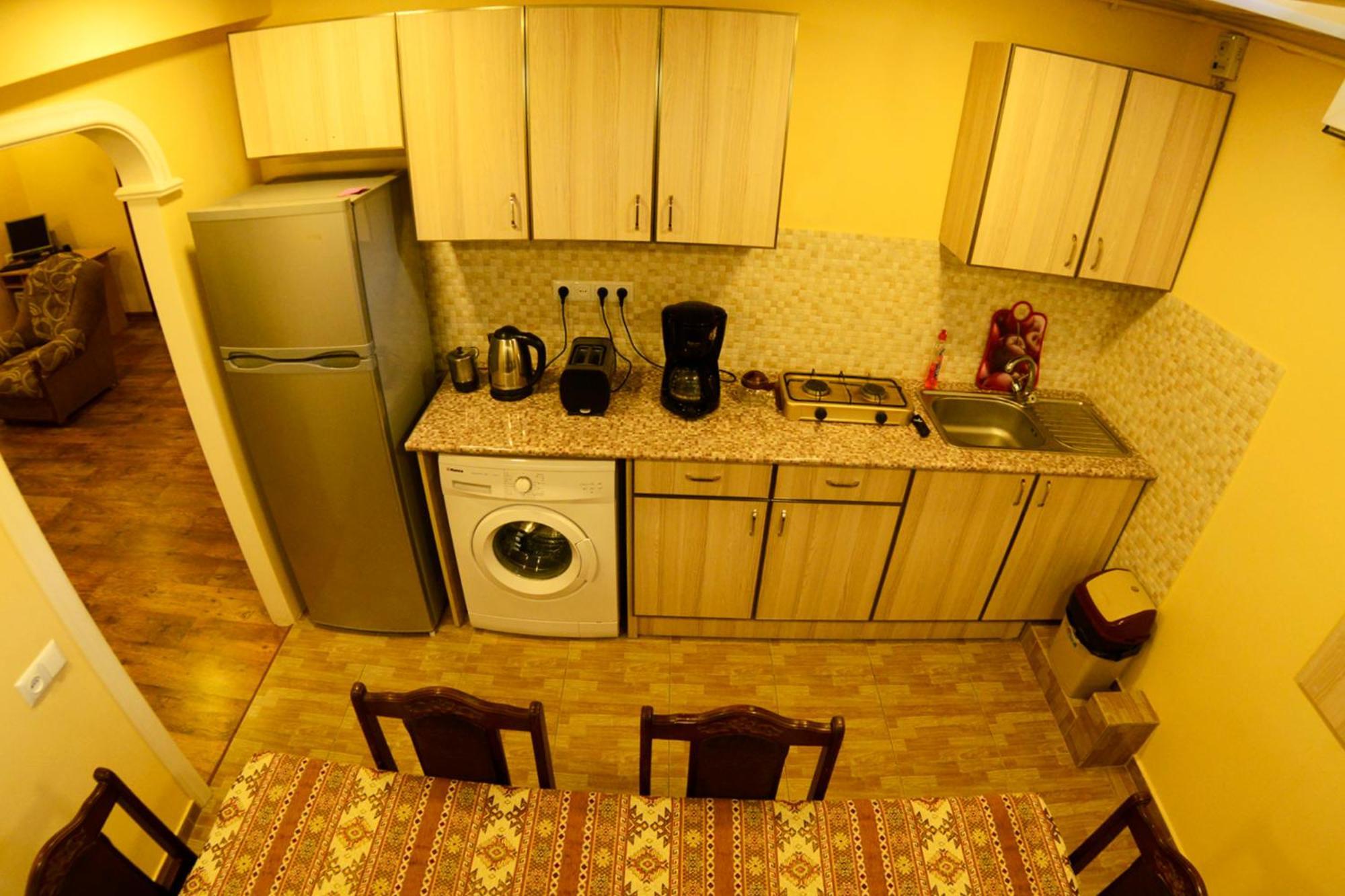 Your Hostel Yerevan Ngoại thất bức ảnh