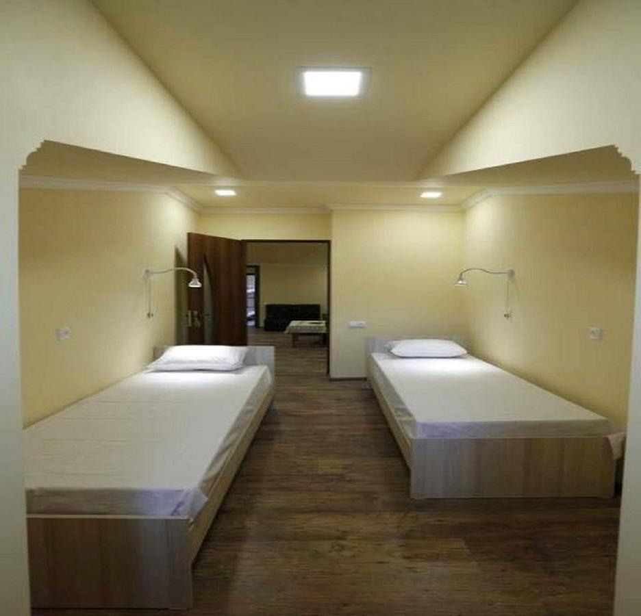 Your Hostel Yerevan Ngoại thất bức ảnh