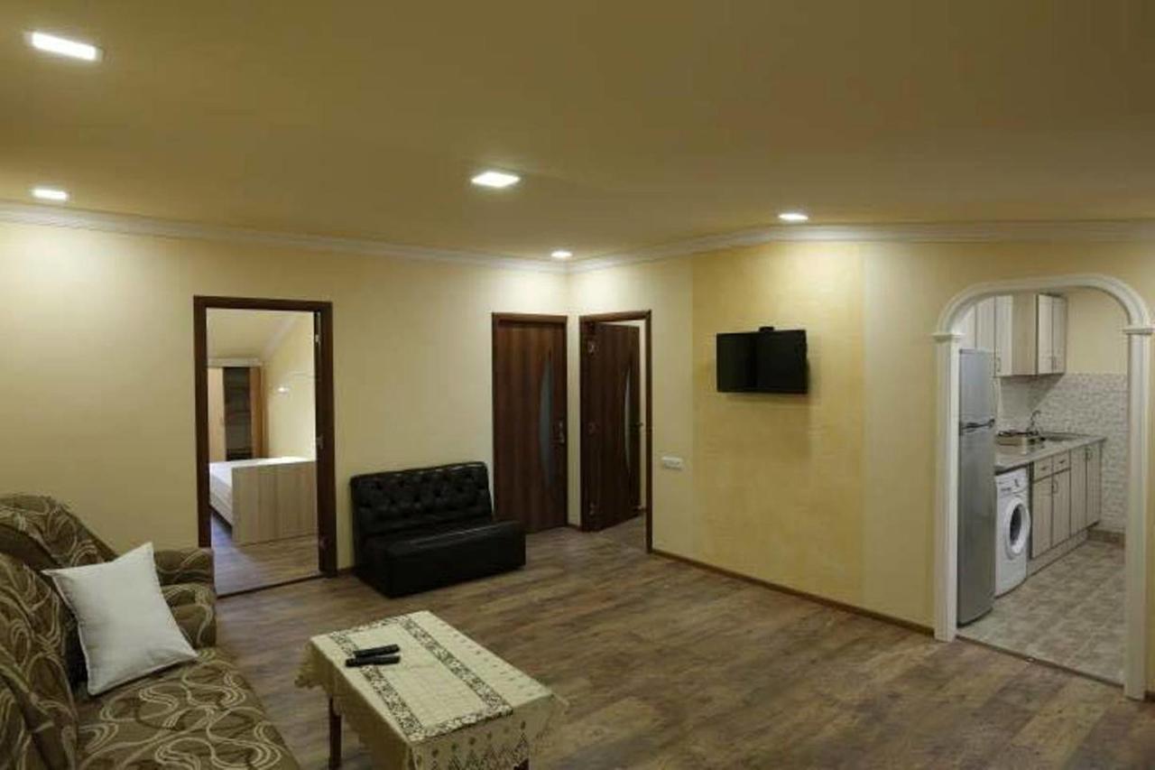 Your Hostel Yerevan Ngoại thất bức ảnh