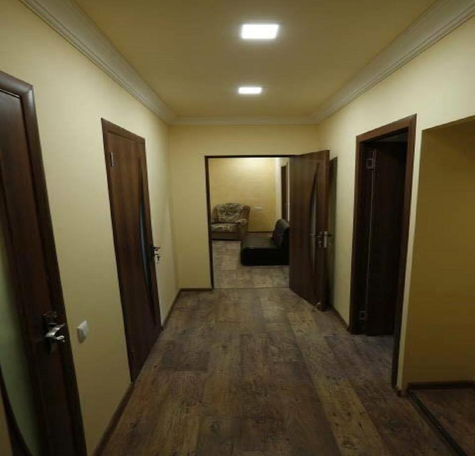 Your Hostel Yerevan Ngoại thất bức ảnh