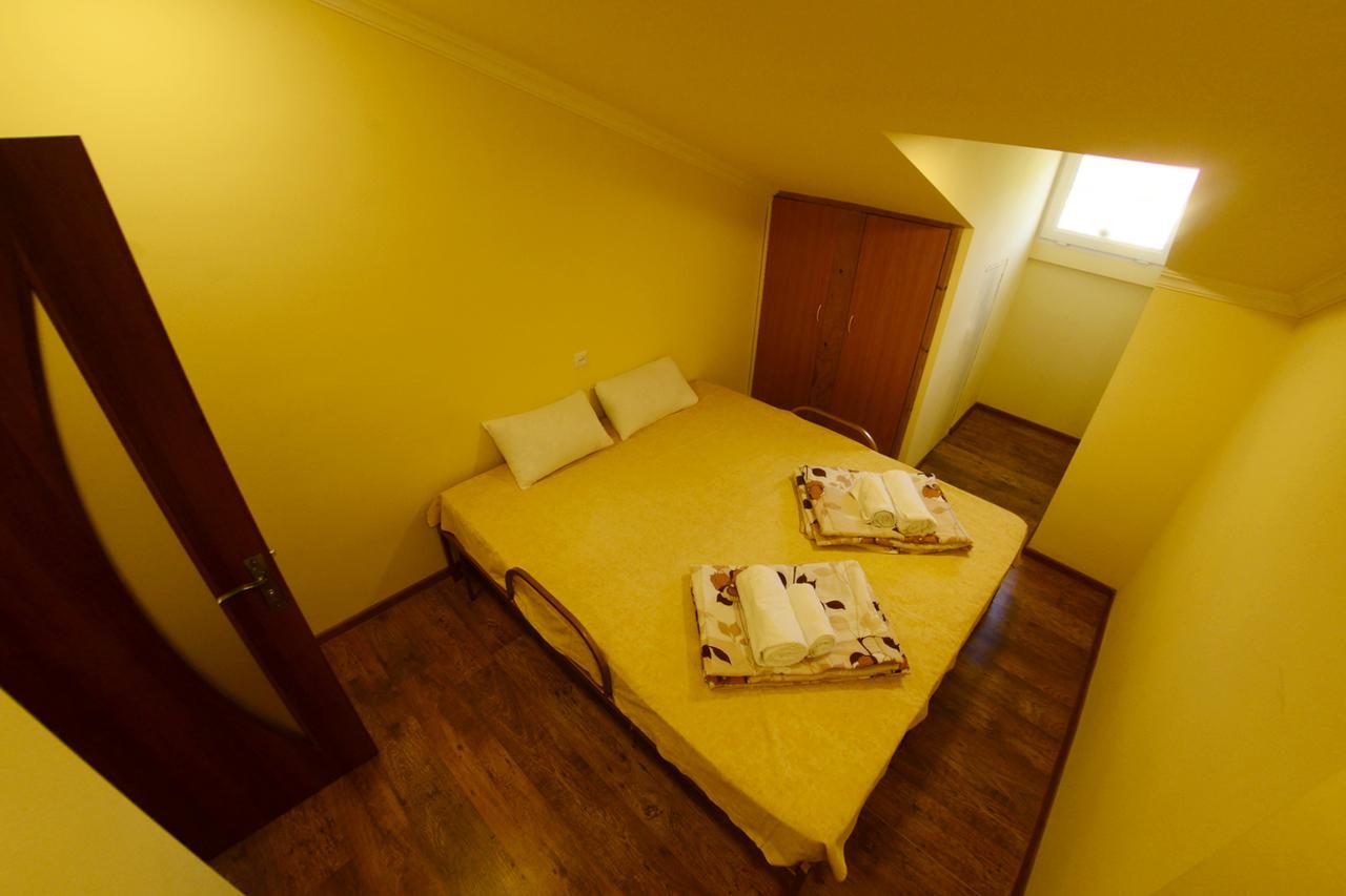 Your Hostel Yerevan Ngoại thất bức ảnh