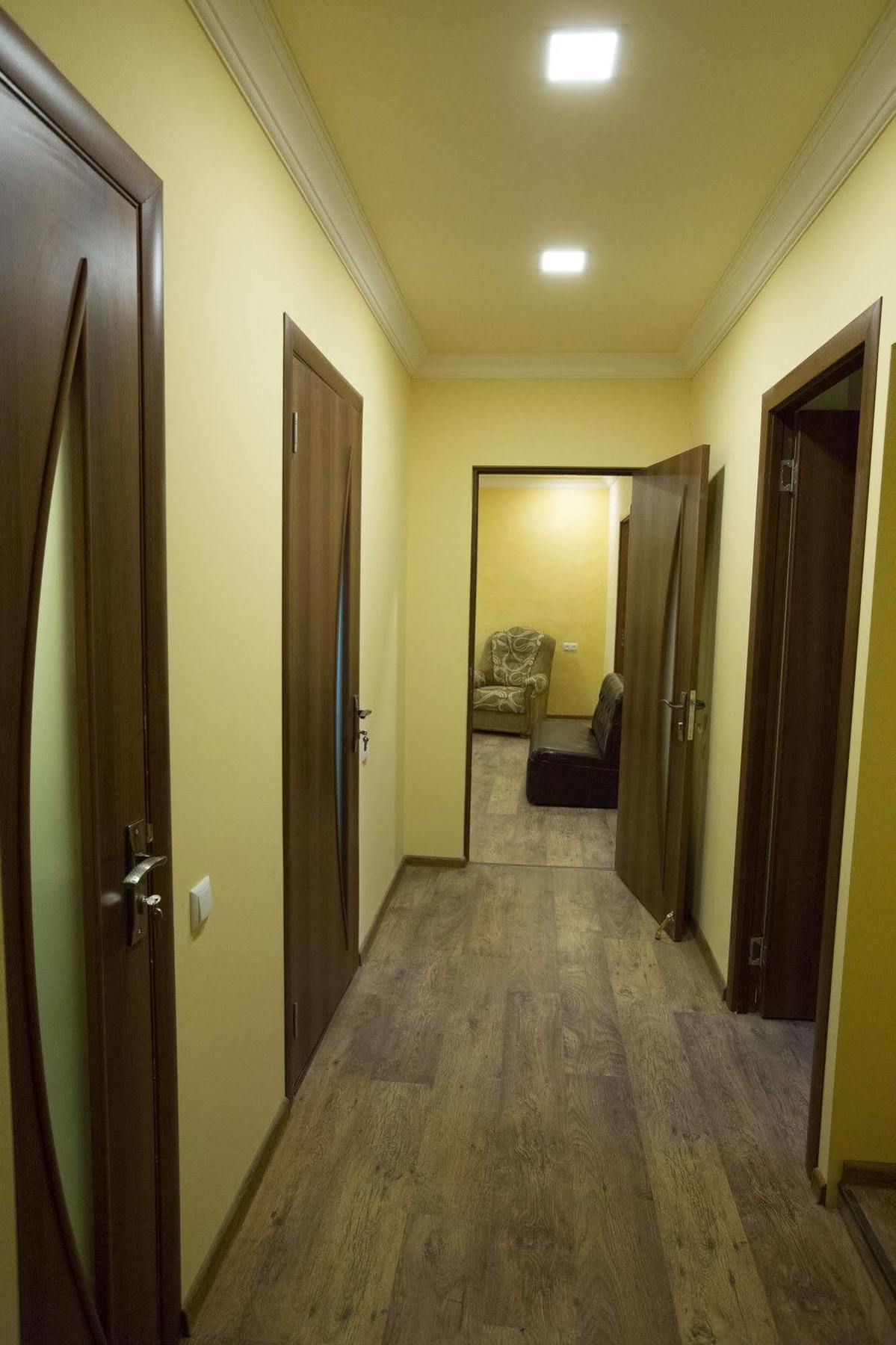 Your Hostel Yerevan Ngoại thất bức ảnh