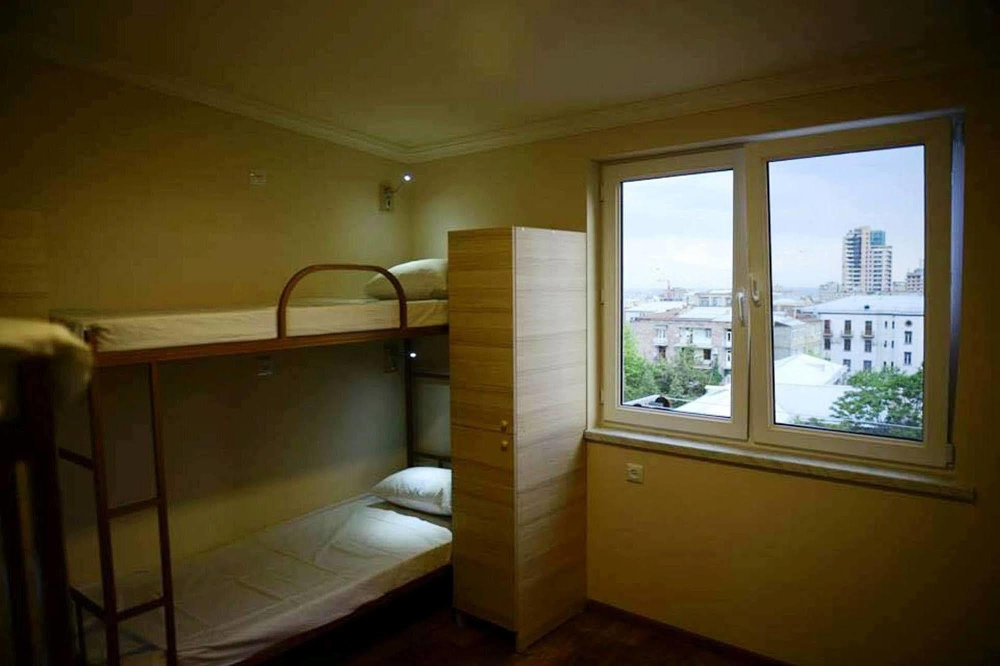 Your Hostel Yerevan Ngoại thất bức ảnh
