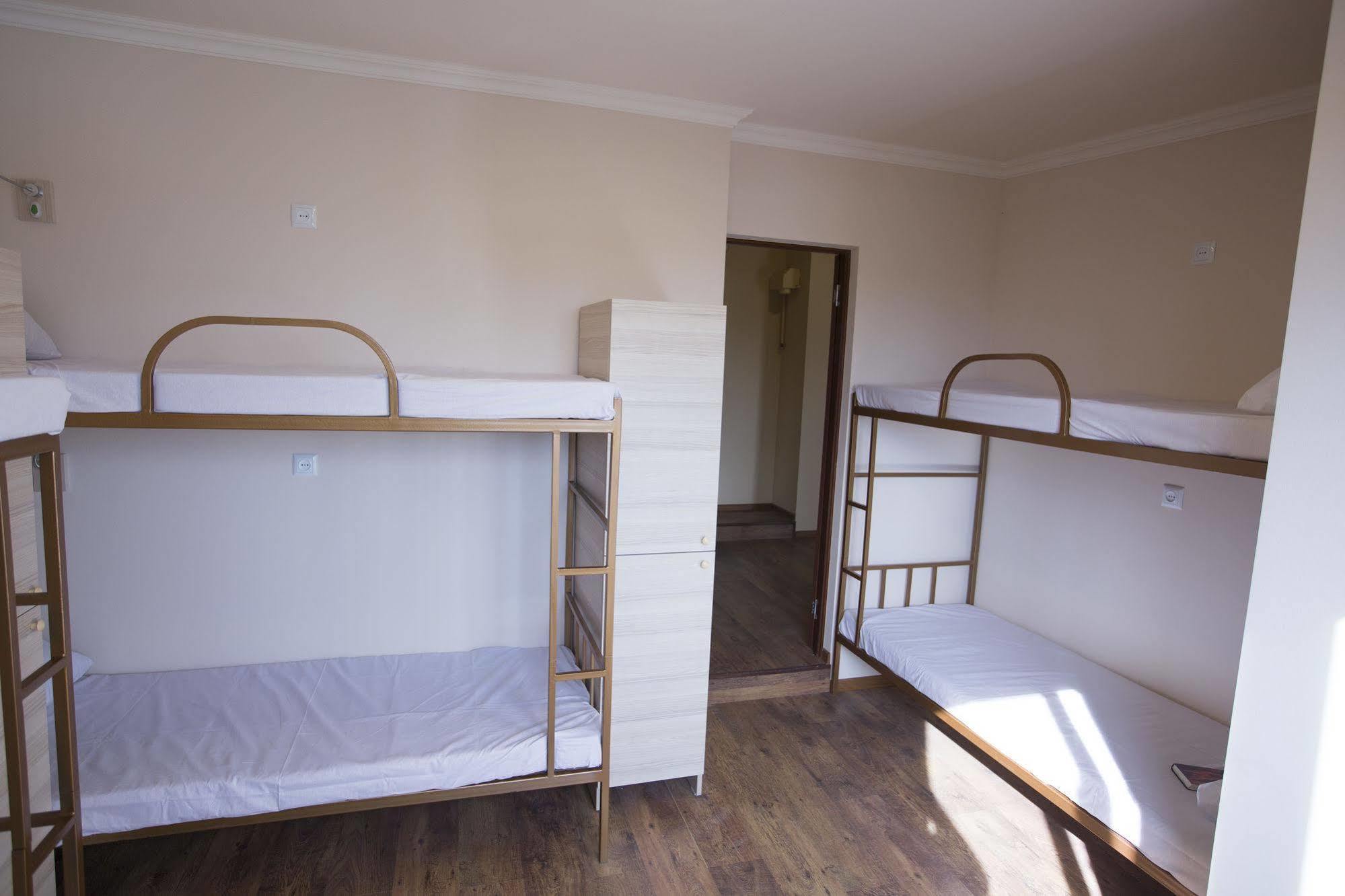 Your Hostel Yerevan Ngoại thất bức ảnh
