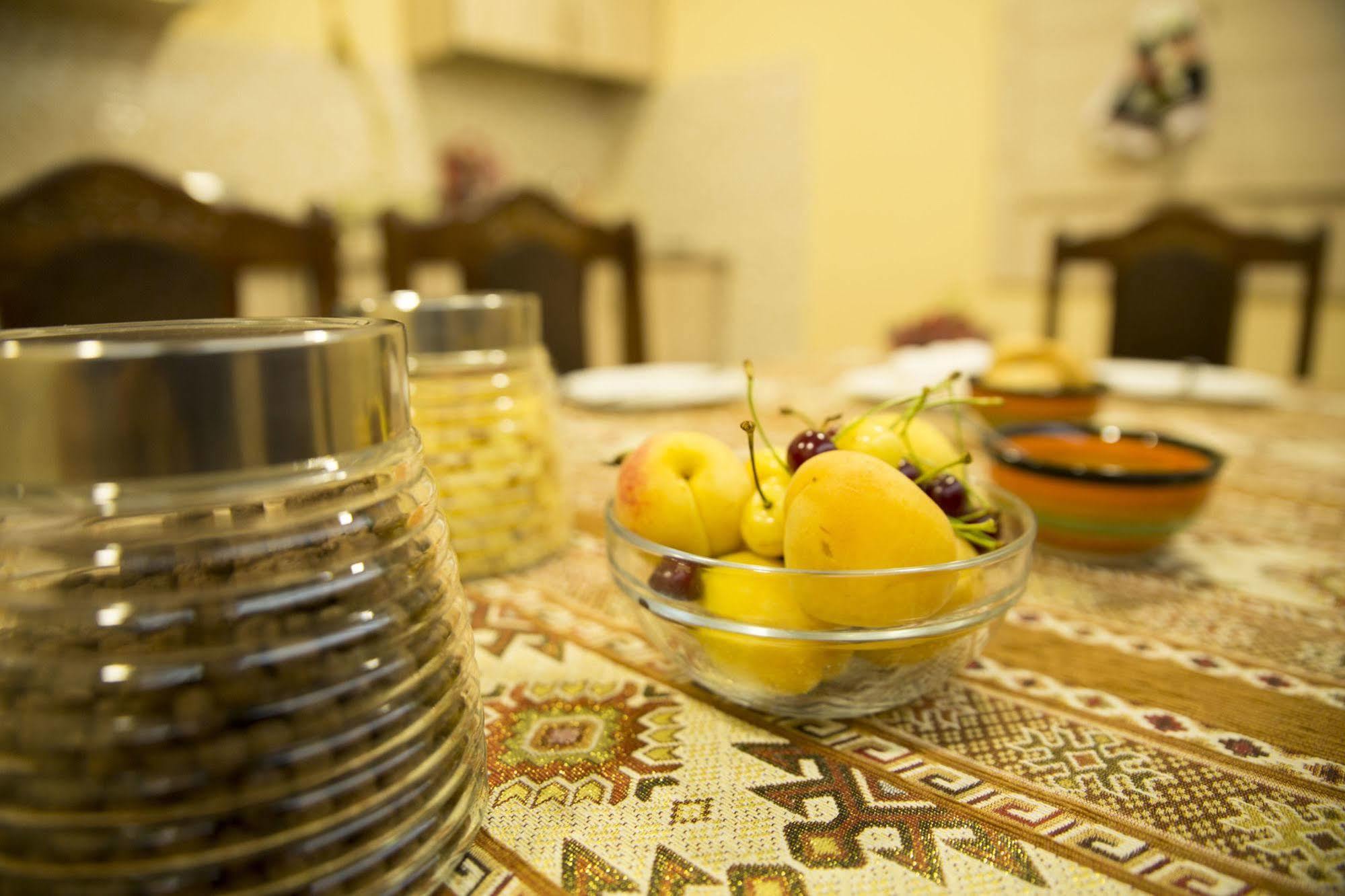 Your Hostel Yerevan Ngoại thất bức ảnh